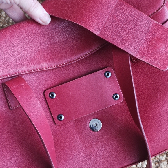 3 for $30 Peter Kent red leather bag - Picture 11 of 16